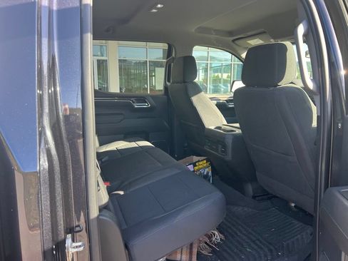 Used 2023 Chevrolet Silverado 1500 RST w/ Convenience Package II AWD/4WD image 6