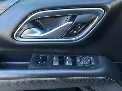 Used 2021 GMC Yukon XL SLT w/ Rear Media and Nav Package image 10