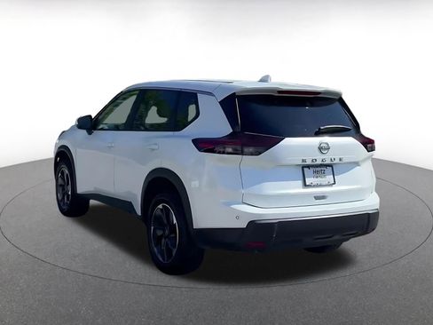 Used 2025 Nissan Rogue SV image 10