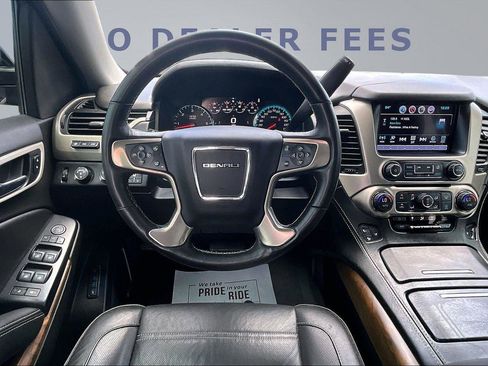 Used 2018 GMC Yukon Denali AWD/4WD image 8