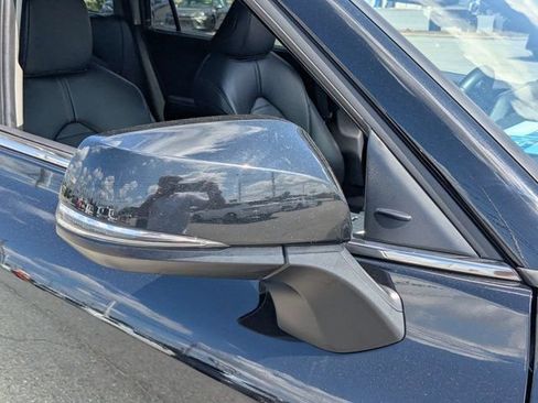 Used 2023 Toyota Highlander XLE FWD image 12