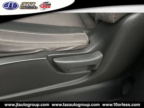 Used 2020 Nissan Titan SV AWD/4WD image 11