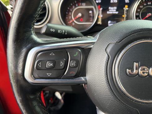 Used 2019 Jeep Wrangler Unlimited Rubicon AWD/4WD image 30