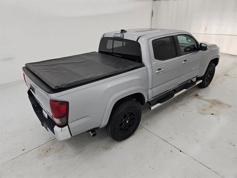 Used 2019 Toyota Tacoma SR5 image 40