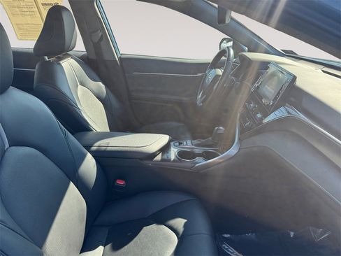 Used 2023 Toyota Camry XSE image 15