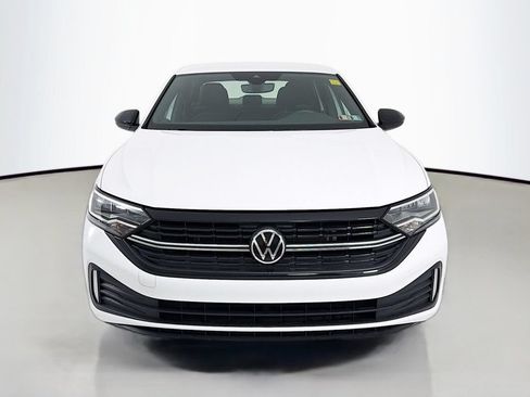 Used 2023 Volkswagen Jetta Sport FWD image 2