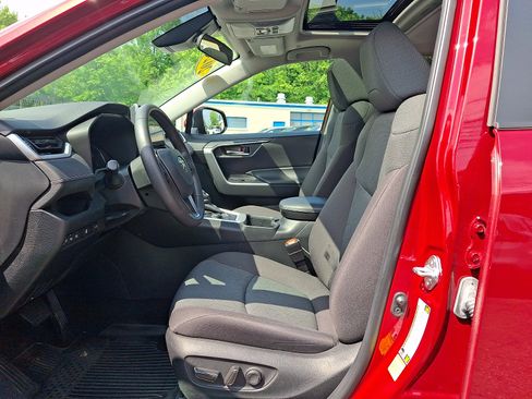 Used 2024 Toyota RAV4 XLE w/ Convenience Package AWD/4WD image 13
