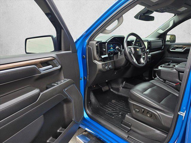 Used 2022 Chevrolet Silverado 1500 LT w/ Safety Package AWD/4WD image 21