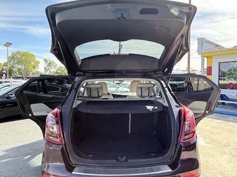 Used 2018 Buick Encore Premium image 16