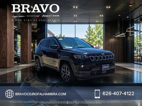 New 2026 Jeep Compass Latitude AWD/4WD image 1