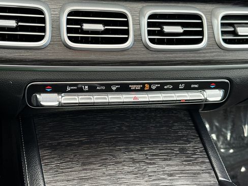 Used 2025 Mercedes-Benz GLE 350 4MATIC image 24