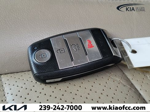 Certified 2019 Kia Sorento EX FWD image 34