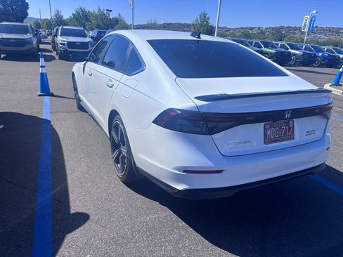 Used 2023 Honda Accord Sport image 2