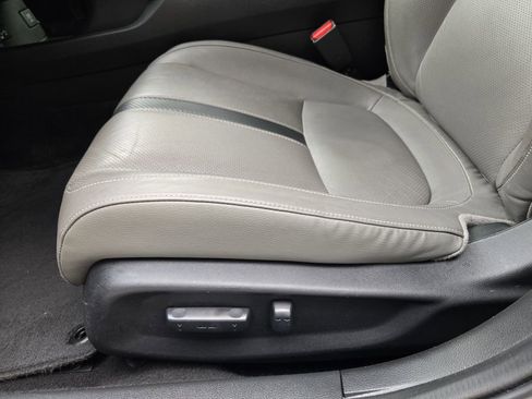 Used 2018 Honda Civic Touring image 15