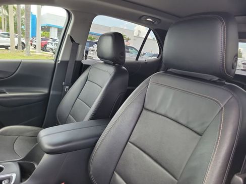 Used 2020 Chevrolet Equinox Premier FWD image 16
