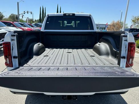 New 2026 RAM 2500 Big Horn AWD/4WD image 18