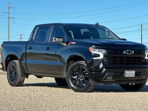 Used 2023 Chevrolet Silverado 1500 RST image 2