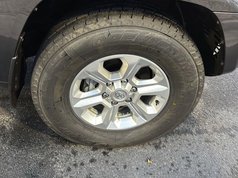 Certified 2023 Toyota 4Runner SR5 Premium w/ Moonroof Package image 32