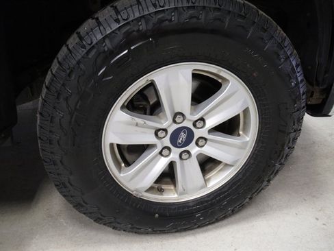 Used 2015 Ford F150 XLT w/ Equipment Group 301A Mid AWD/4WD image 7