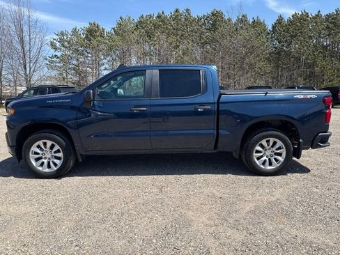 Used 2020 Chevrolet Silverado 1500 Custom w/ Custom Convenience Package AWD/4WD image 11