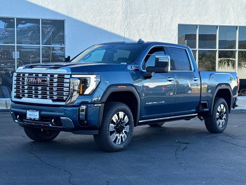 New 2026 GMC Sierra 2500 Denali w/ Denali Reserve Package image 4