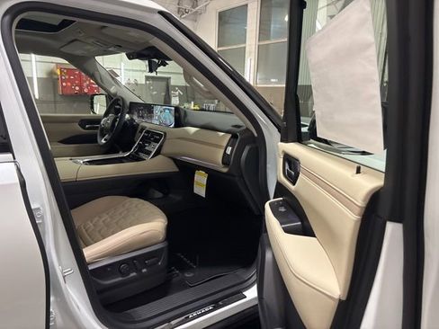 New 2026 Nissan Armada Platinum Reserve image 17