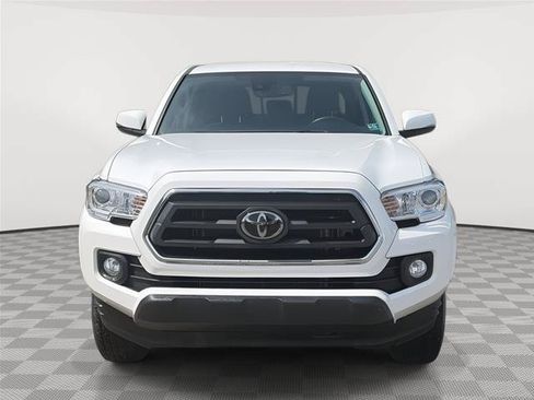 Used 2022 Toyota Tacoma SR5 w/ Technology Package AWD/4WD image 5