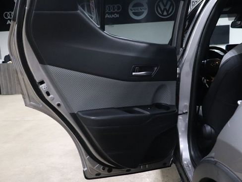 Used 2019 Toyota C-HR XLE image 17