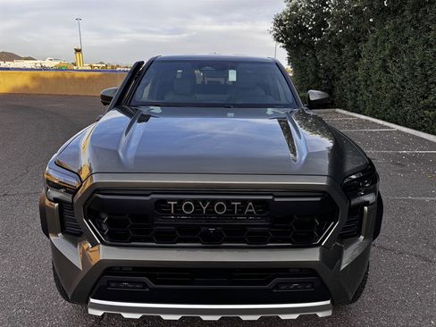 Used 2026 Toyota Tacoma Trailhunter AWD/4WD image 19