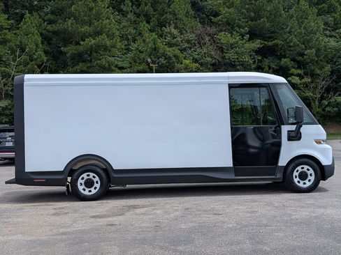 Used 2024 Chevrolet Brightdrop 600 w/ Commercial Equipment Package AWD/4WD image 10
