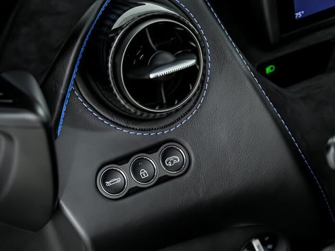 Used 2019 McLaren 720S Performance RWD image 27