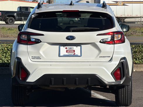 Used 2025 Subaru Crosstrek 2.5i Limited w/ Crosstrek Mirror Package image 5