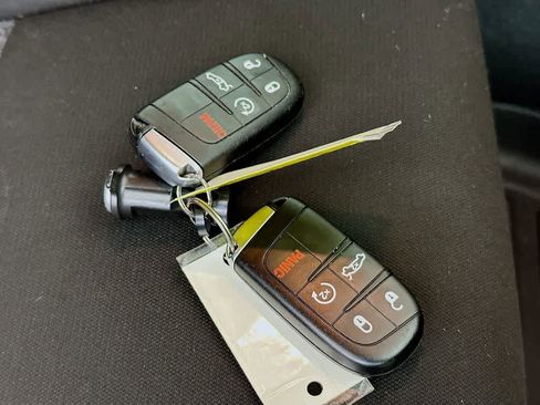 Used 2023 Dodge Charger R/T w/ Performance Handling Group image 22