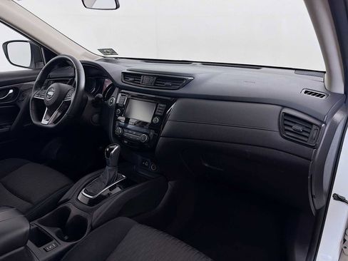 Certified 2018 Nissan Rogue SV image 24