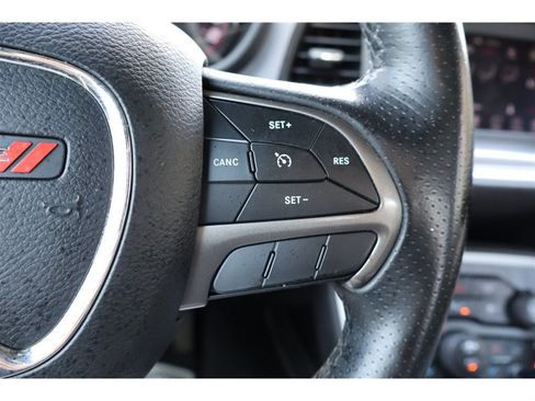 Used 2019 Dodge Challenger SXT w/ Driver Convenience Group RWD image 29