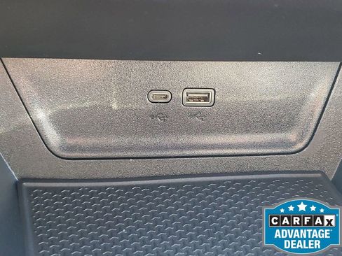 Used 2025 Chevrolet Equinox LT w/ Convenience Package II image 33