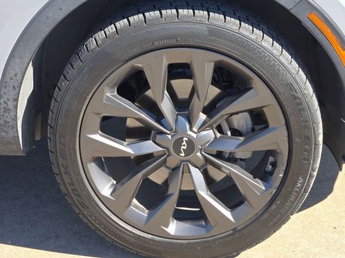 Used 2022 Kia Sorento SX Prestige w/ Rust Color Package image 8