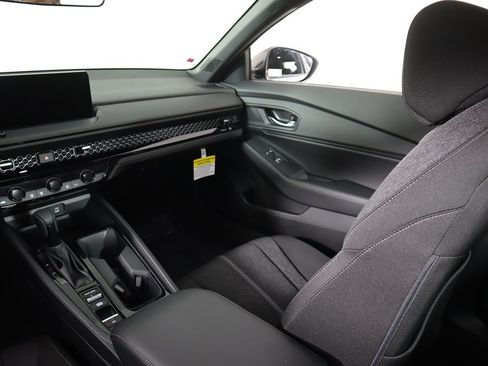 Used 2023 Honda Accord Sport image 34