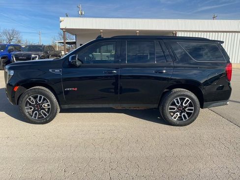Used 2024 GMC Yukon AT4 w/ Technology Package image 3