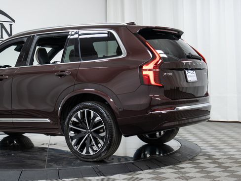 New 2026 Volvo XC90 B6 Ultra w/ Protection Package image 30