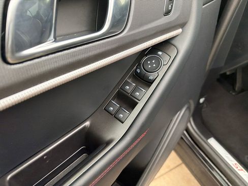 Certified 2025 Ford Explorer ST-Line image 11