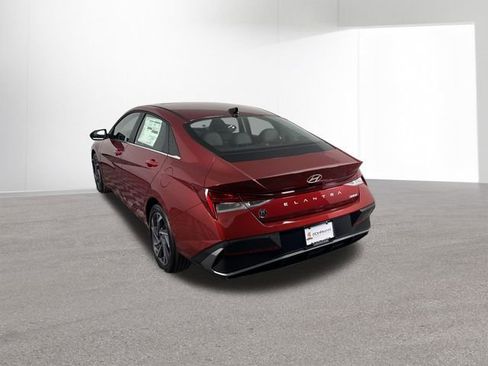 New 2026 Hyundai Elantra Limited image 28