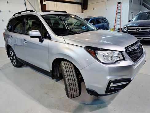 Used 2017 Subaru Forester 2.5i Premium AWD/4WD image 10