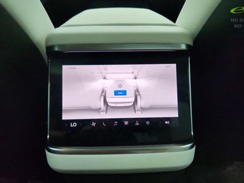 Used 2022 Tesla Model S Plaid AWD/4WD image 38