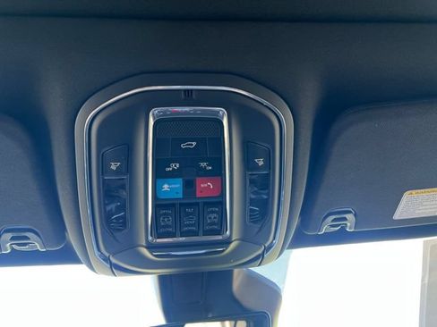 Used 2024 Jeep Wagoneer 4WD w/ Premium Group I image 25