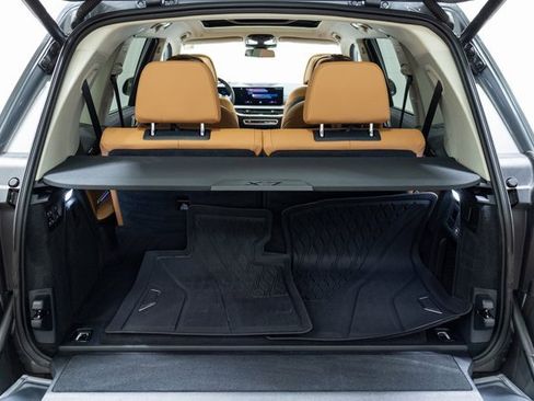 Used 2023 BMW X7 xDrive40i w/ Premium Package image 8