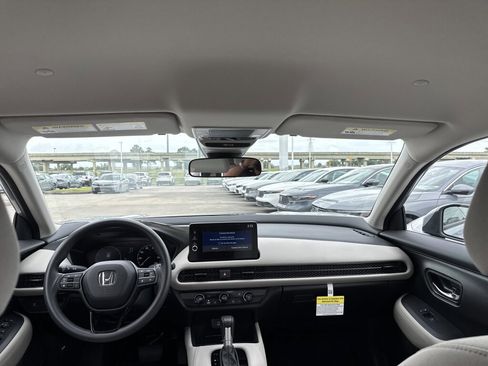 New 2026 Honda HR-V LX image 10