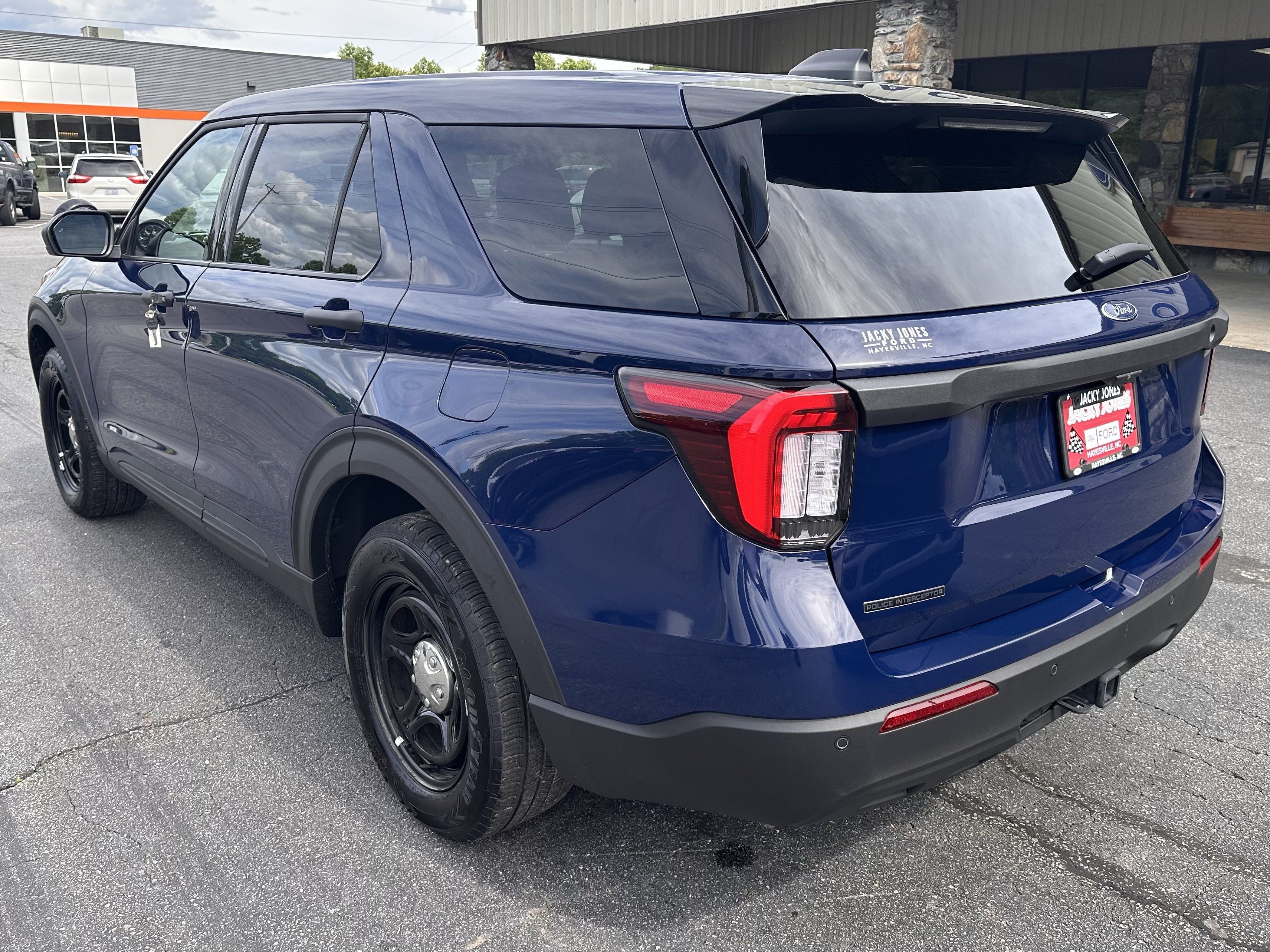 Used 2025 Ford Explorer 4WD Police Interceptor image 9