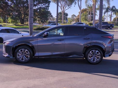 Used 2023 Lexus RZ 450e Premium image 9