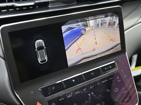 New 2025 Maserati Grecale GT image 29